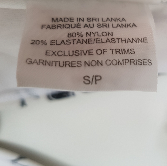 [AQUA ROSE] Floral Bikini Top - Picture 10 of 12